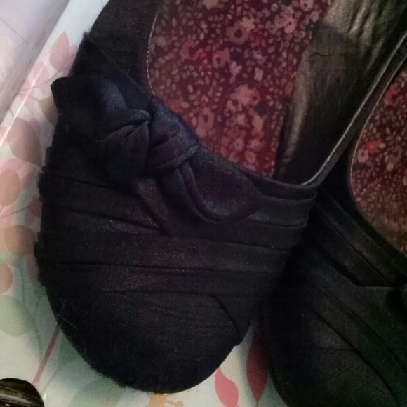 Heels - Picture 2 of 4